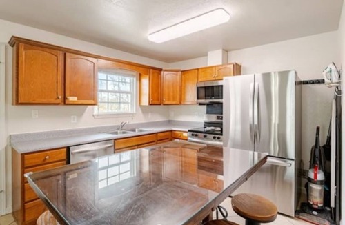 Knoxville House | SoKnox Location - 7 Beds - 2 Baths - 21% Long Term Discount