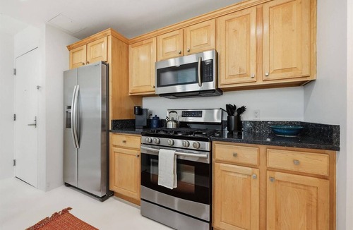 Boise Condo | Sophisticated Downtown Boise Condo | Mountain Views | Walkable | Ideal for Business & Couples
