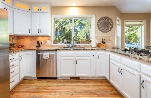 Corvallis House | Sopra Bella- 4 bedroom home