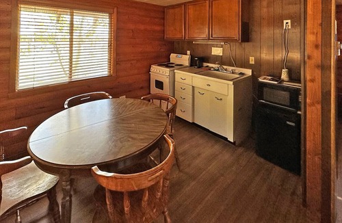Lowman Hotel | Sourdough Lodge