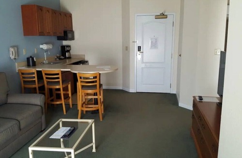 Mishawaka Villa | South Bend | Tailgate HQ | Pool + Hot Tub