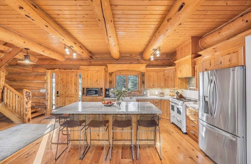 Swan Valley Cabin | South Fork Retreat. Private Luxury Log Cabin w/AC