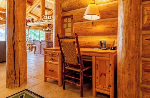Wapiti House | South Fork River Ranch- Private Fishing Pond, Direct River Access, Custom Amenities