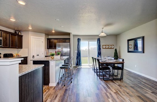 Nampa House | South Nampa Family Home | Cali King | Game Loft | 5 TVs | Near Downtown Nampa