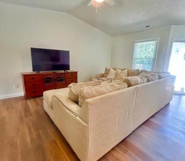 Cedar Bluff House | Southern Belle