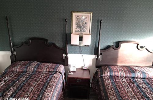 Selmer Hotel | Southwood Inn