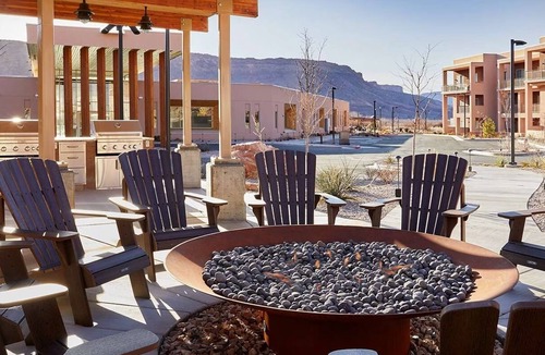 Moab Condo | Spacious 2-bedroom, 2-bath resort condo sleeps 6 just minutes from Arches NP