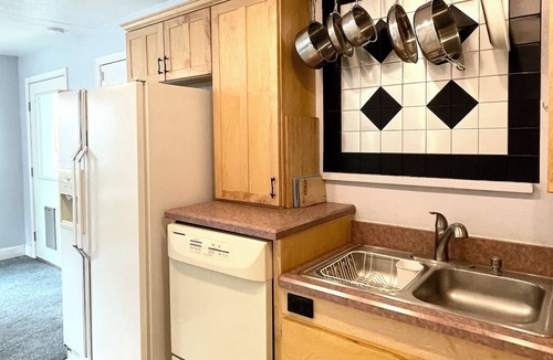 Old North Boulder House | Spacious 2BR/2BA Boulder Retreat Walk to Pearl Street, Trails & More!
