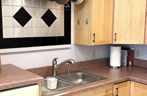 Old North Boulder House | Spacious 2BR/2BA Boulder Retreat Walk to Pearl Street, Trails & More!