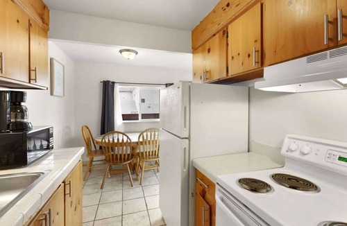 Ocean Shores Condo | Spacious 2BR Condo in Ocean Shores | Sleeps 6