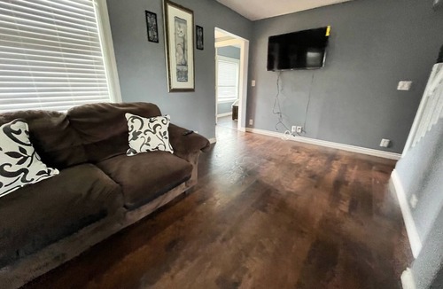 Stayton House | Spacious 3 bedroom Entire home-Near hwy 22 in Stayton Oregon