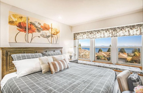 Port Ludlow House | Spacious 3BR 2 5BA with Spectacular Water Views