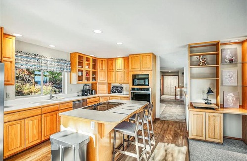 Port Ludlow House | Spacious 3BR 2 5BA with Spectacular Water Views