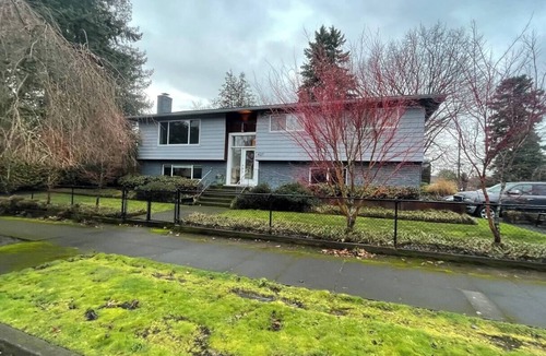 Woodstock House | Spacious 4-bedroom house with WiFi, AC in awesome Portland