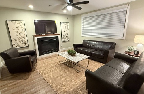 Spokane House | Spacious 4-bedroom townhome in excellent Spokane near town