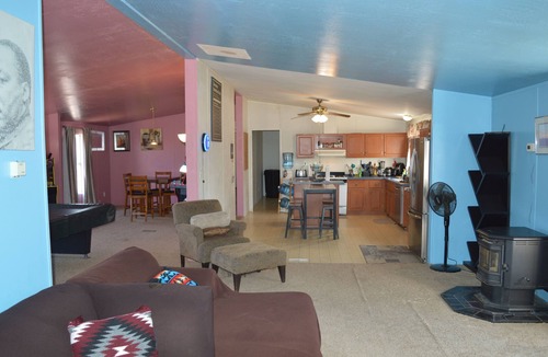 Allison House | Spacious 4-bedroom home in delightful Vanderwagen with AC/heat
