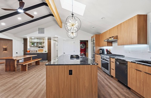 Woodinville House | Spacious 4BR/5Beds Home Near Woodinville Wineries