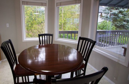 Beaverton House | Spacious, 4BR Single-Level near Parks