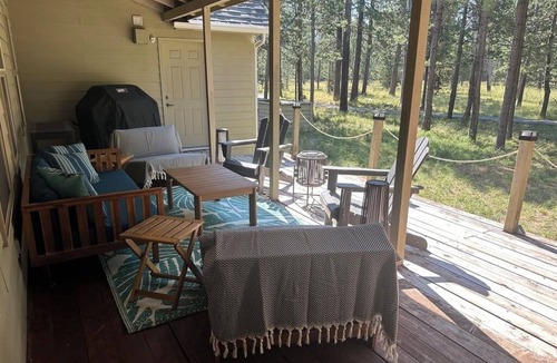 Three Rivers House | Spacious 5-bedroom house with close proximity to Mt. Bachelor and Sunriver.