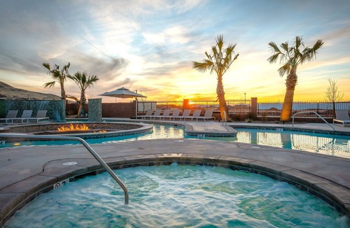 Hurricane House | Spacious 5 Bedrooms 6 Bathrooms Near Zion Private Pool & Extra Large Hot Tub