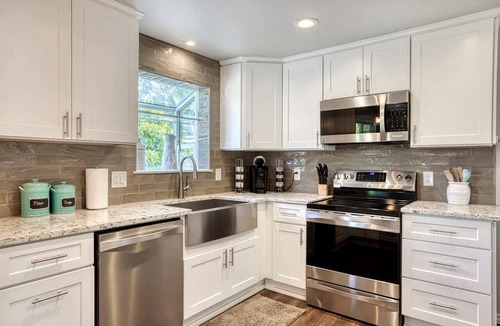 Dalton Gardens House | Spacious 5BR Retreat with Hot Tub & Fire Pit Near Coeur d'Alene