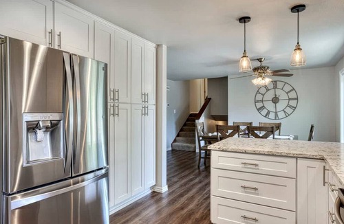 Dalton Gardens House | Spacious 5BR Retreat with Hot Tub & Fire Pit Near Coeur d'Alene