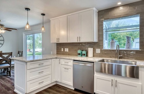 Dalton Gardens House | Spacious 5BR Retreat with Hot Tub & Fire Pit Near Coeur d'Alene
