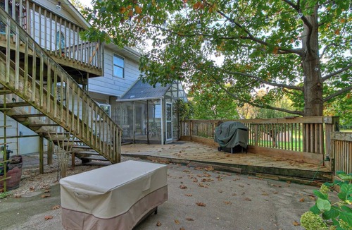 Ames House | Spacious 6-bed 3-bath retreat next to park—ideal for family & group getaways