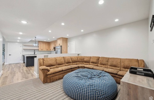Salem House | Spacious 6000 sqft Retreat with Pickleball Court & Entertainment Galore
