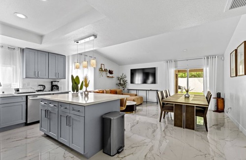 Las Vegas House | Spacious 7BR/5BA 8 Beds w/Hot Tub | Near & Airport