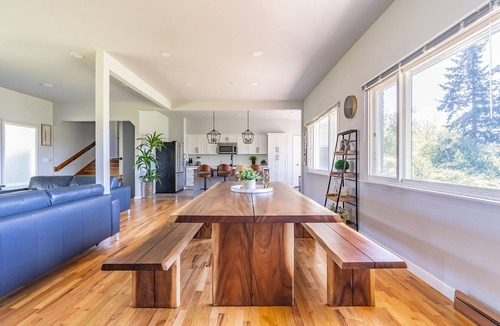 SeaTac House | Spacious 8BR 4BA home, 5-min from SeaTac Int'l