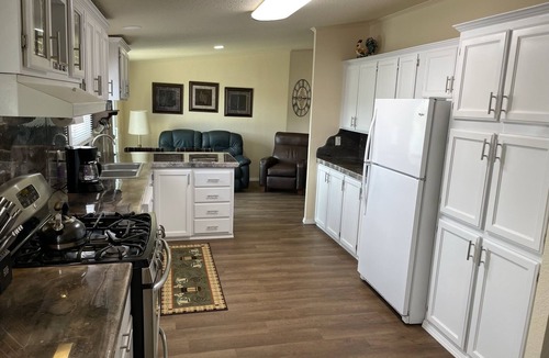 Farmington House | Spacious and Pet friendly with perfect climate control using central Ac/Heat.