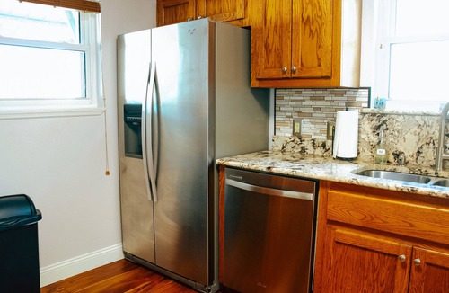 Henderson Point House | Spacious and stylish 3bd home minutes from beach