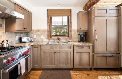 Powder Ridge House | Spacious Cabin with Mountain Views and Hot Tub!