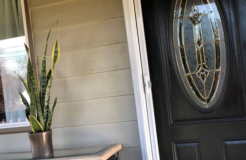 South End House | Spacious Clean House Close to Everywhere
