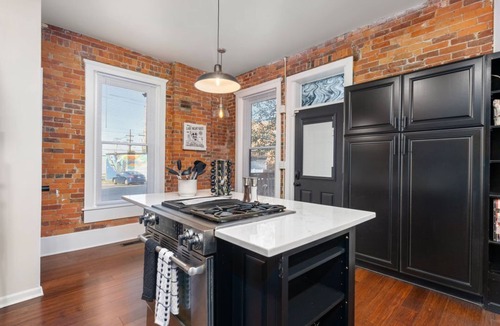 Near East Columbus House | Spacious Downtown Retreat | Game Room | Large Kitchen