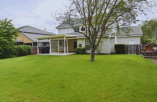 Central Point House | Spacious Family Friendly 4-bedroom house in Southern Oregon