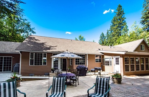 Hayden View Estates House | Spacious family home on beautiful Hayden Lake in northern Idaho