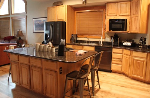 Wildernest House | Spacious Family Home Close to 4 Ski Resorts, Summit County CO- Mountain Serenity