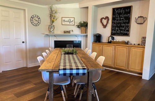 Pocahontas House | Spacious Farmhouse in Quiet Private Community 7Bedroom 4.5 Bathrooms