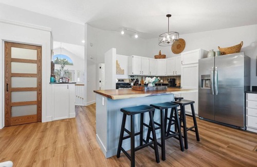 Garden City House | Spacious Foothills Retreat | Sleeps 10 | Horizon Views | Ping Pong | Gym Space | Minutes to Downtown