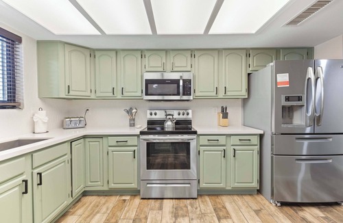 North Mountain House | Spacious Fun Retreat - Perfect For Group Bonding