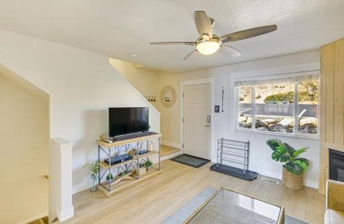 Harbor Village House | Spacious Garden City Townhome w/Lake Views!