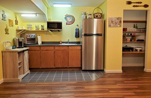 Hayden View Estates House | Spacious Ground Level Apartment, peaceful neighborhood, family friendly