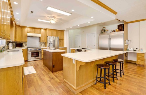 Hildale House | Spacious Hildale House w/Large Deck!