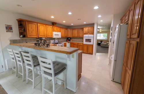 Emmett House | Spacious home in the heart of Emmett