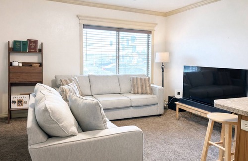 Rexburg House | Spacious Home - Sleeps 7 - Full Kitchen