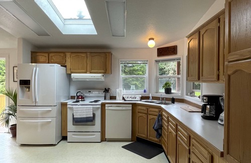 Port Angeles House | Spacious house in serene peaceful setting 15 min from Lake Crescent&Crescent Bch