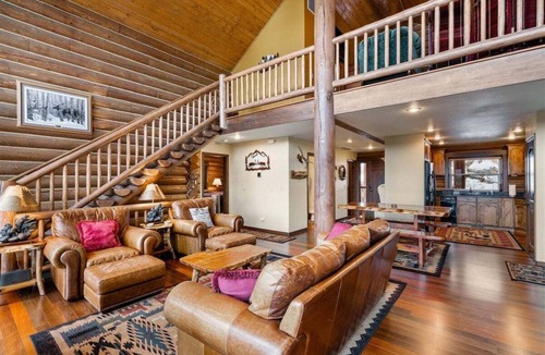 Leavenworth House | Spacious Log Lodge | Hot Tub, Theater & Game Room