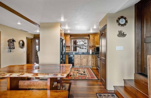Leavenworth House | Spacious Log Lodge | Hot Tub, Theater & Game Room